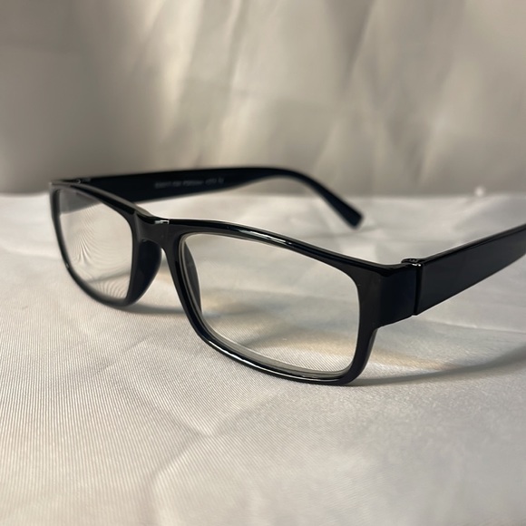 FGX reading glasses +2.75. New - Picture 3 of 4